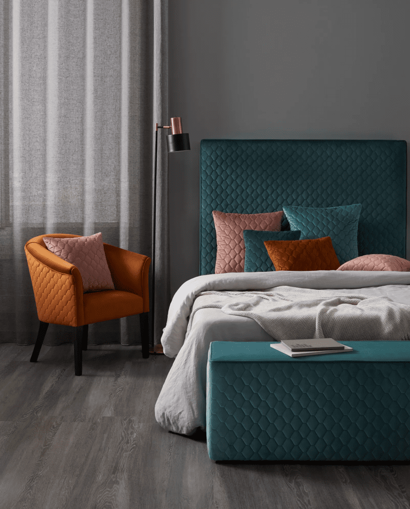 Essence .000 Essence .000